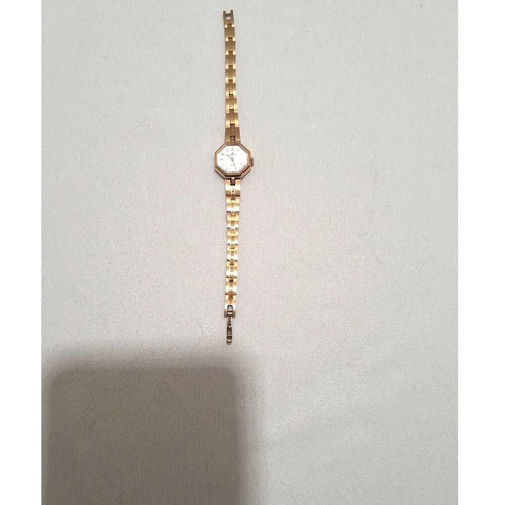 Vintage Lorus Ladies Wristwatch Octagon Shaped Case Gold Tone